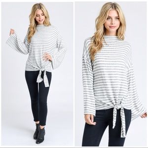 CLEARANCE ‼️KATIE Grey White side tie - sweater